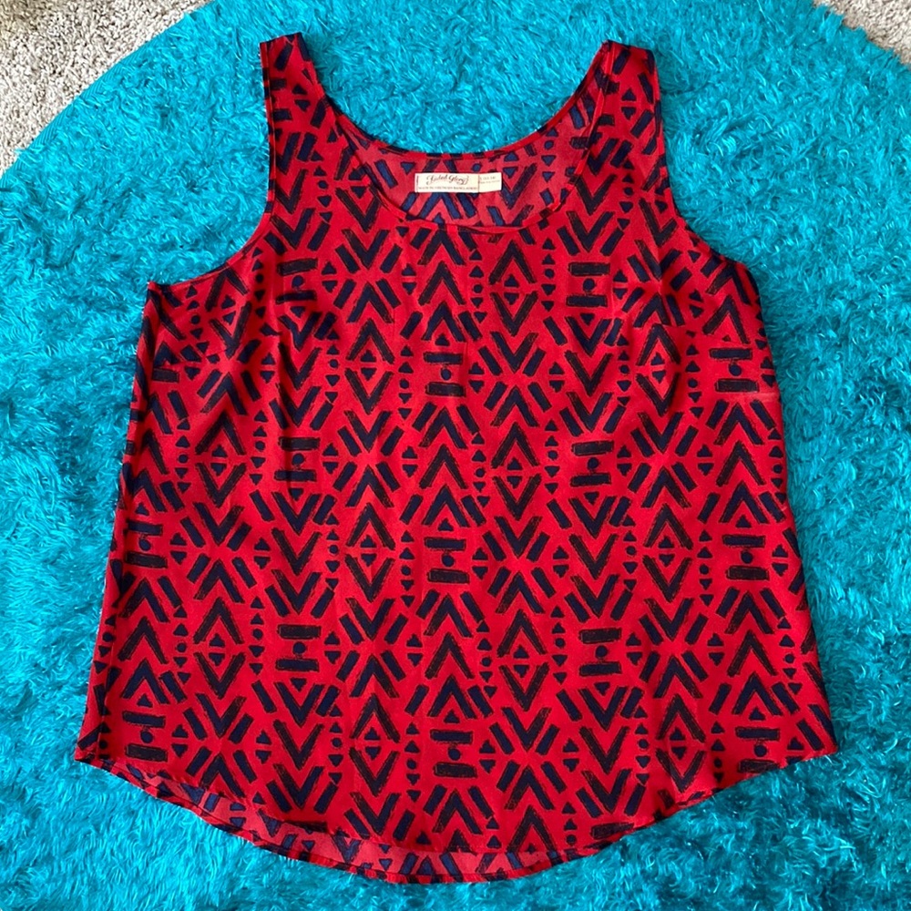 Red and navy geometric print detail sheer tank top